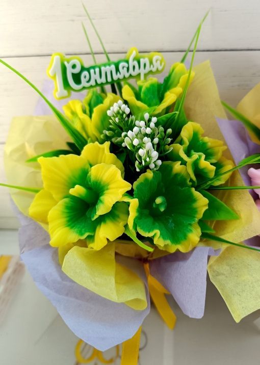 Букет из мыла ручной работы "Гладиолусы"